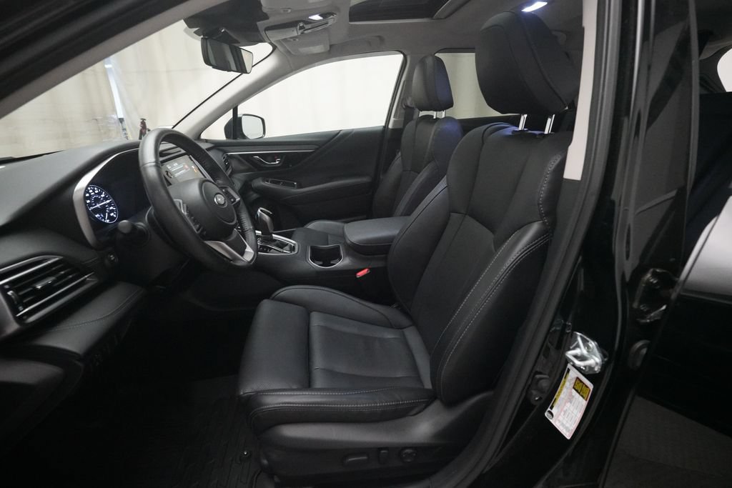 Certified 2025 Subaru Outback Limited AWD/4WD image 7