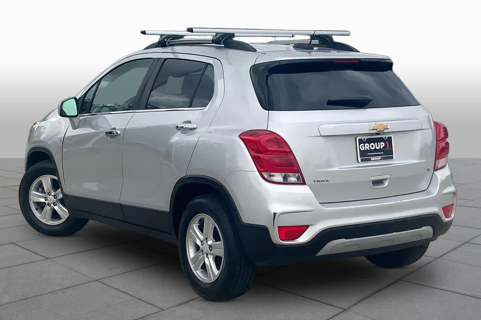 Used 2019 Chevrolet Trax LT w/ LT Convenience Package FWD image 11
