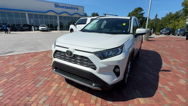 Used 2020 Toyota RAV4 Limited FWD image 6