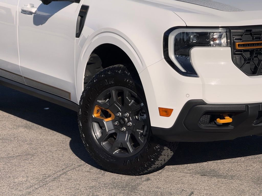 Certified 2025 Ford Maverick Tremor image 3