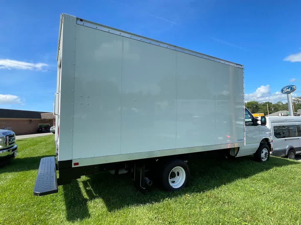 New 2024 Ford E-450 and Econoline 450 Super Duty w/ Power Windows & Locks Group RWD image 2
