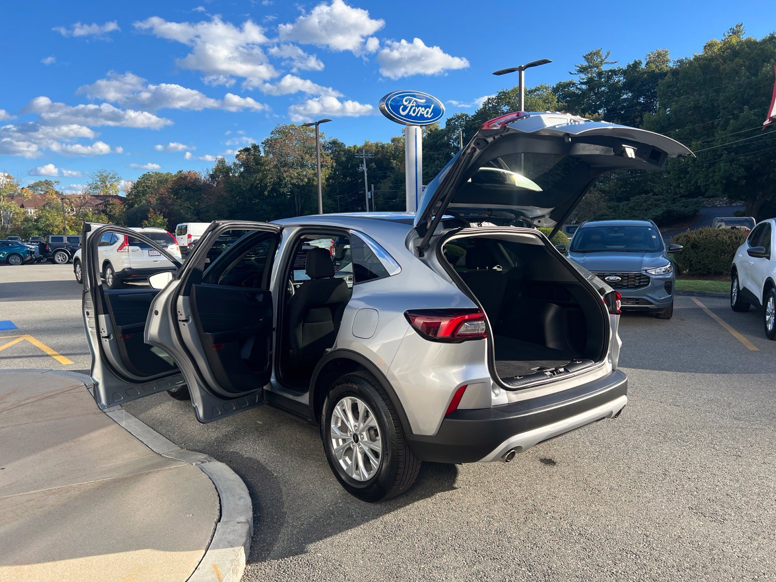 Certified 2023 Ford Escape Active AWD/4WD image 9