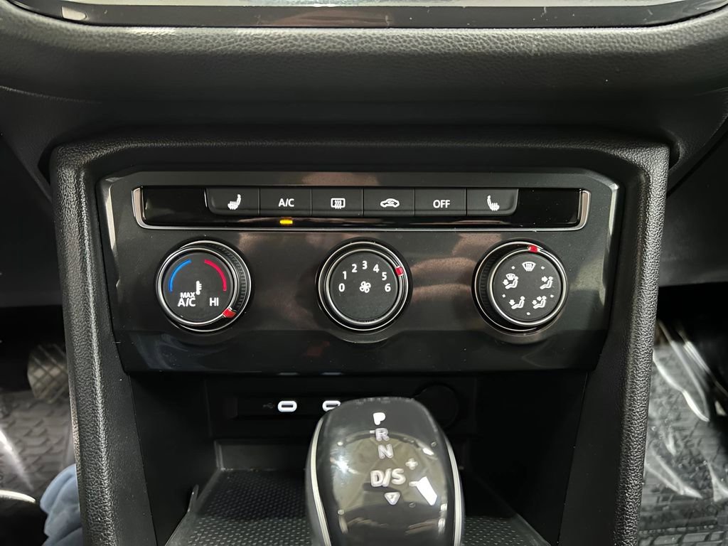 Used 2022 Volkswagen Tiguan S image 21