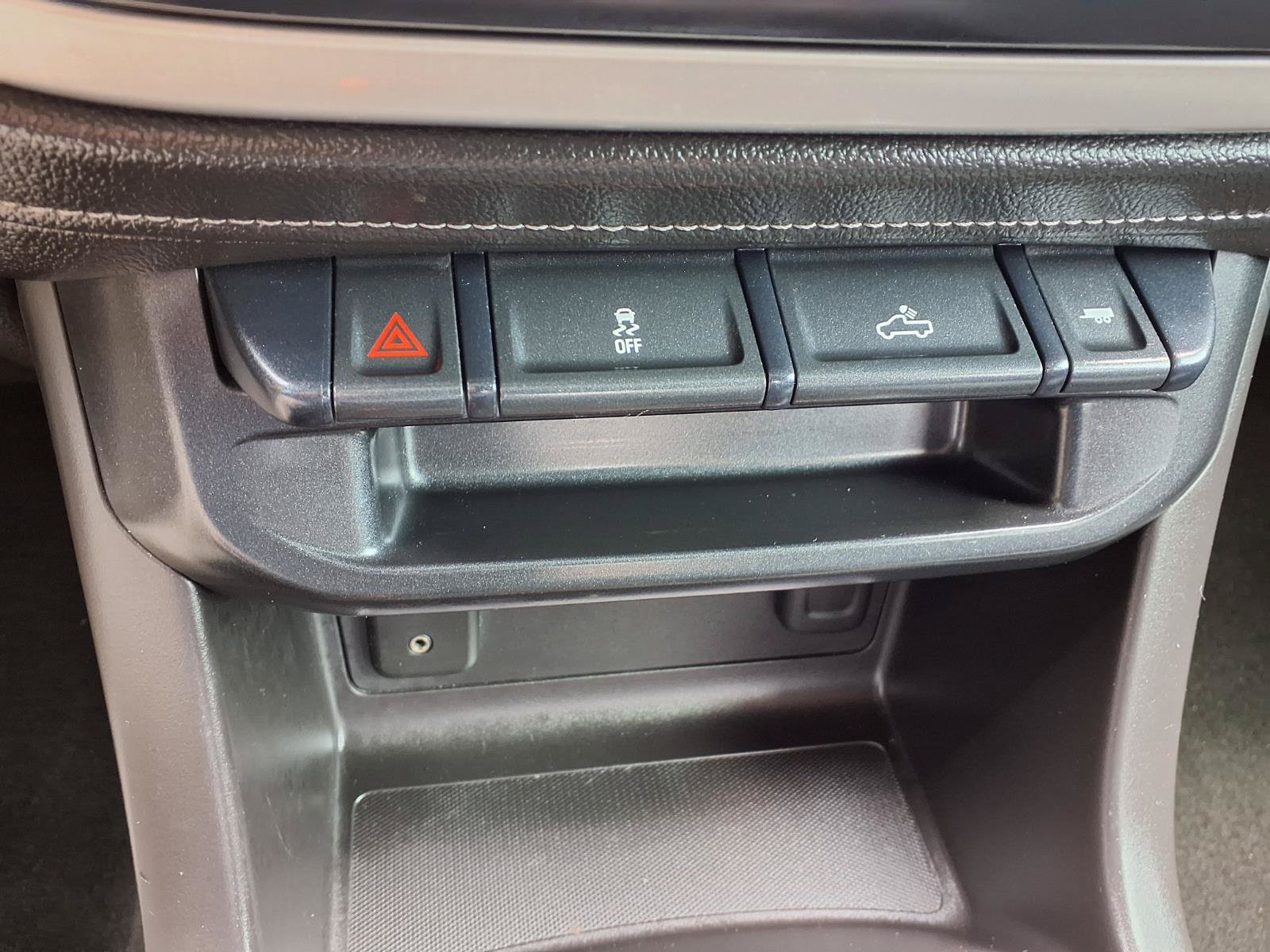 Used 2015 GMC Canyon SLE RWD image 8