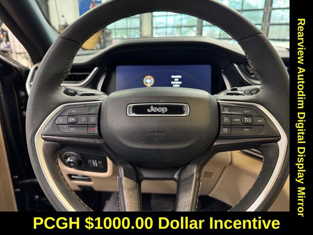 Used 2024 Jeep Grand Cherokee L Limited w/ Luxury Tech Group II image 19