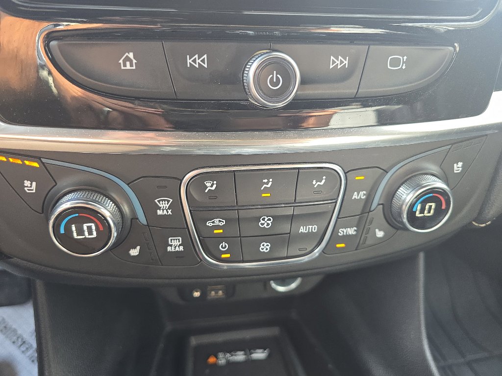 Used 2023 Chevrolet Traverse Premier w/ Redline Edition image 30