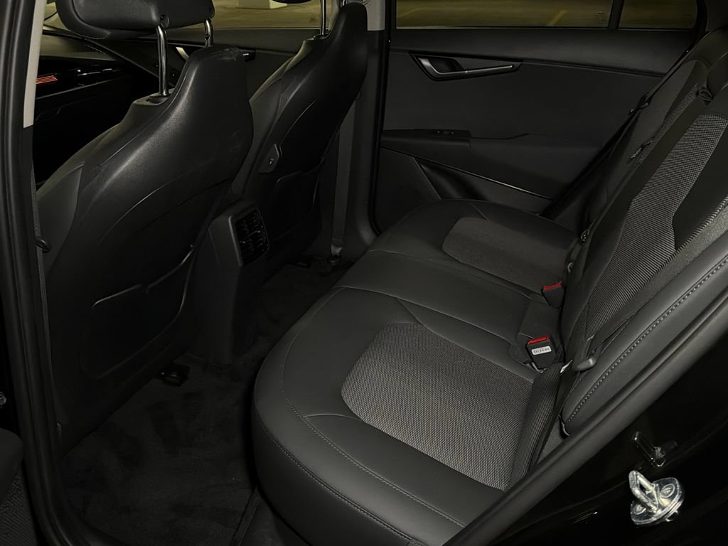 Certified 2023 Kia Niro Wind w/ Wind Preserve Package FWD image 19