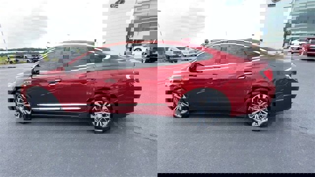 Used 2019 Buick LaCrosse Essence w/ Sights and Sounds Package image 5