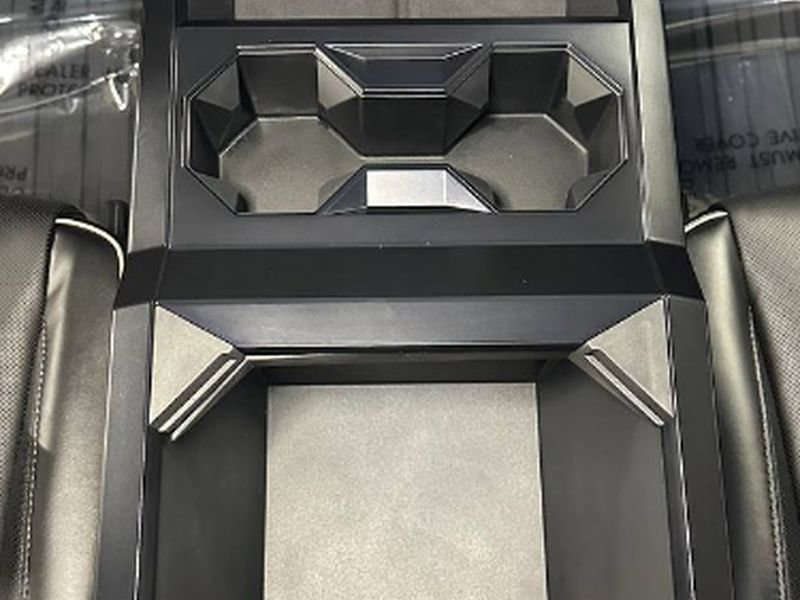 Used 2024 Tesla Cybertruck AWD Crew Cab image 35