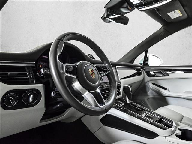Used 2021 Porsche Macan S AWD/4WD image 10