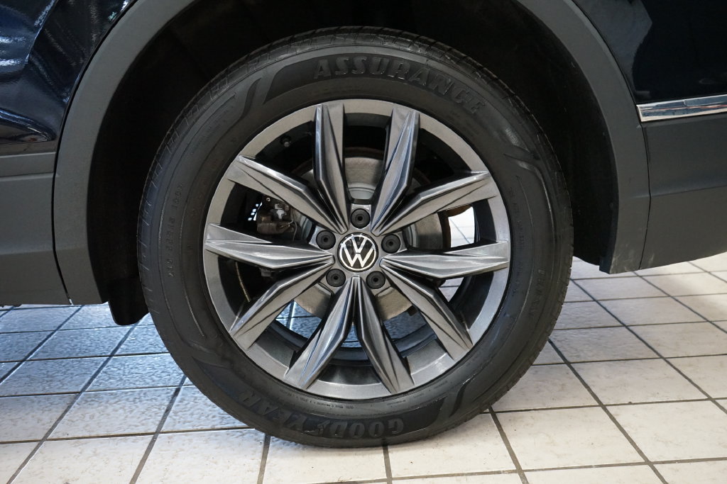 Used 2022 Volkswagen Tiguan SE FWD image 52