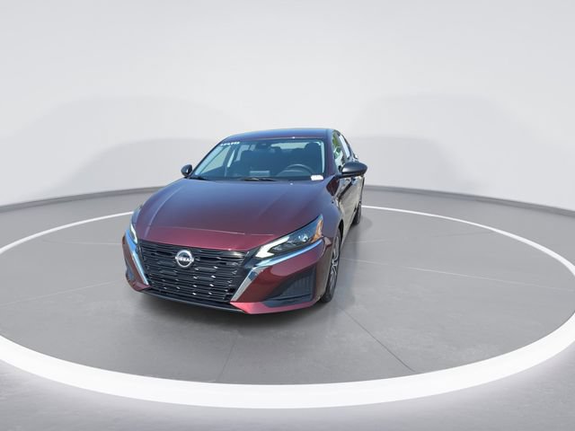 Used 2025 Nissan Altima 2.5 SV FWD image 3