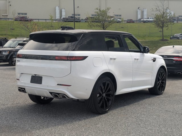 Used 2025 Land Rover Range Rover Sport Dynamic SE image 5