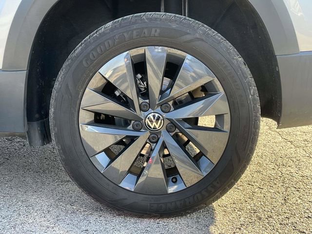 Used 2024 Volkswagen Taos S image 11