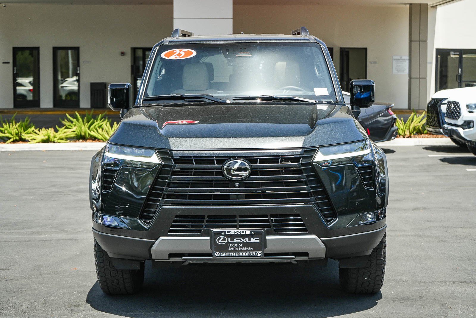 Used 2025 Lexus GX 550 AWD/4WD image 2