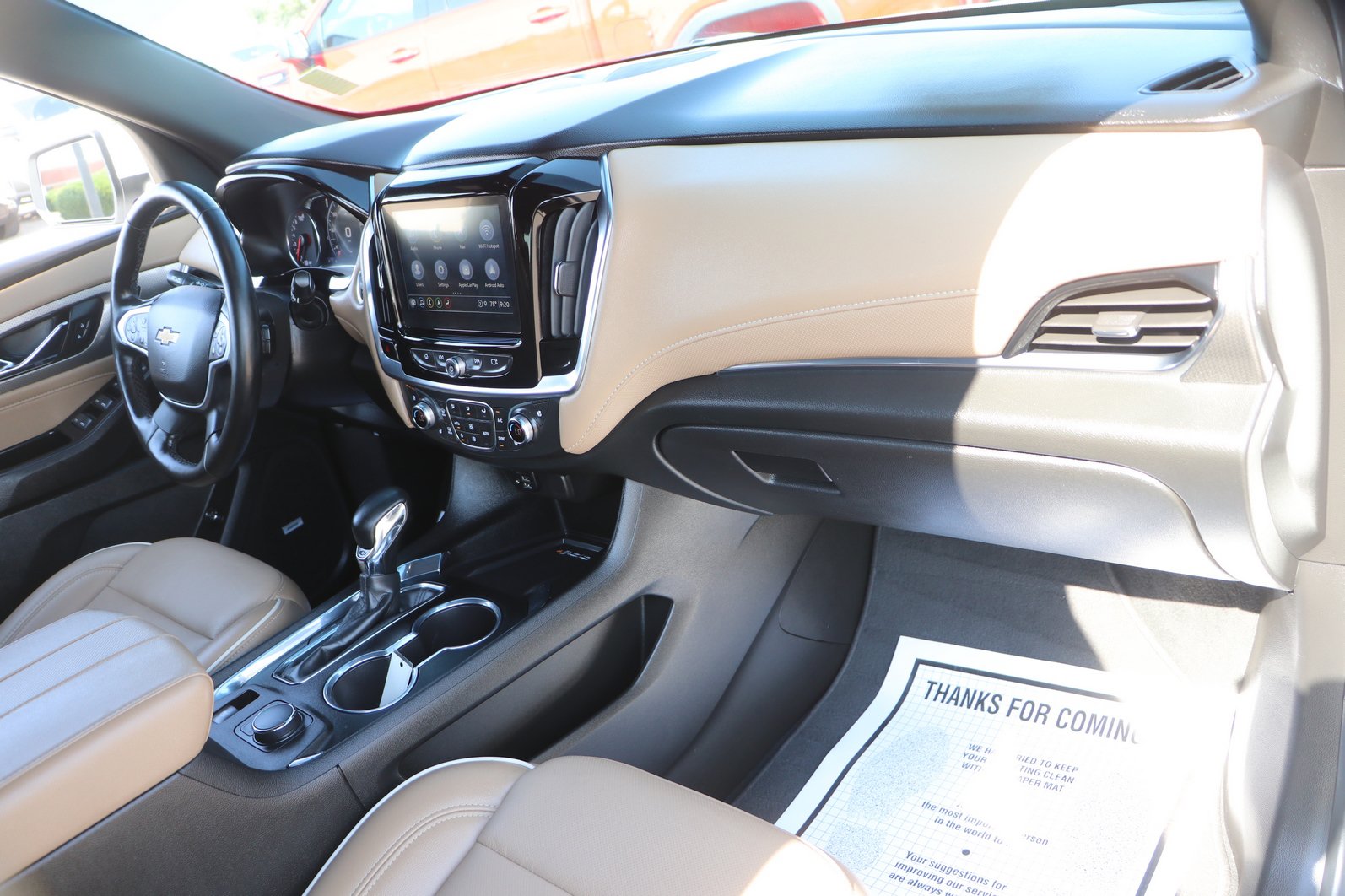 Used 2023 Chevrolet Traverse Premier FWD image 37