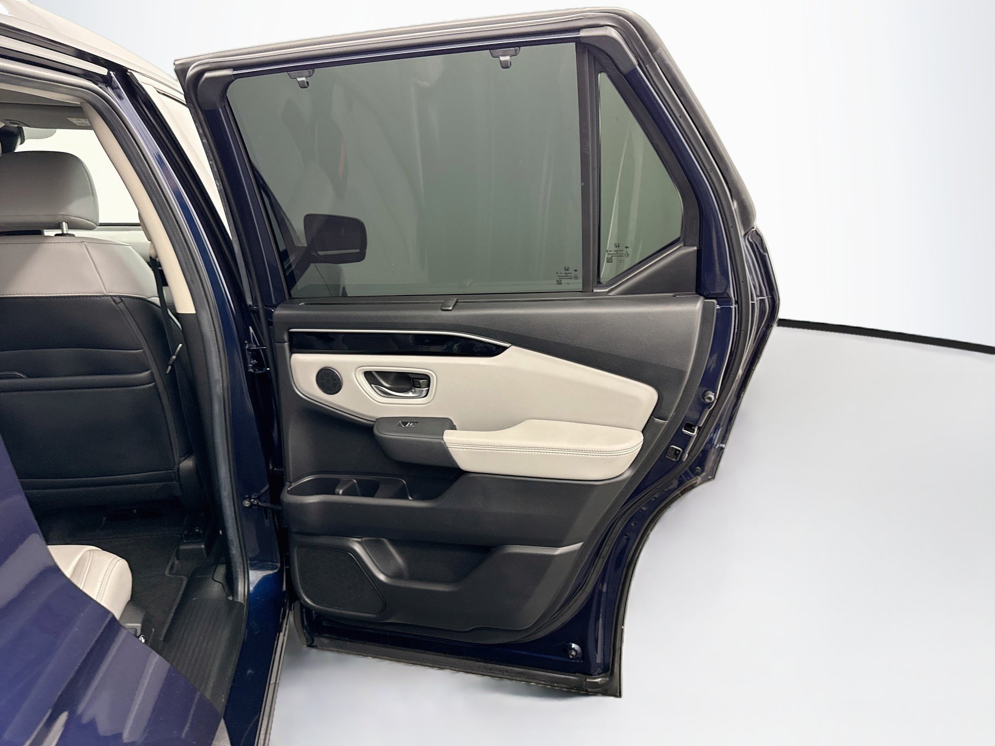 Used 2025 Honda Pilot EX-L image 30