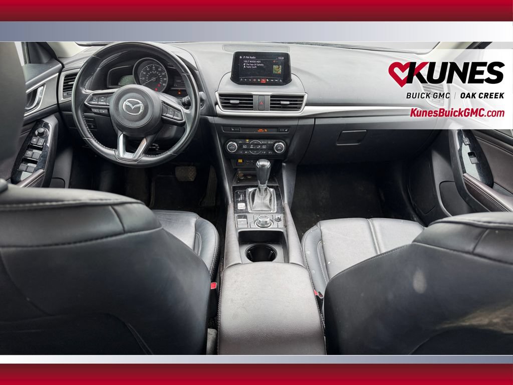 Used 2018 MAZDA MAZDA3 Touring FWD image 25