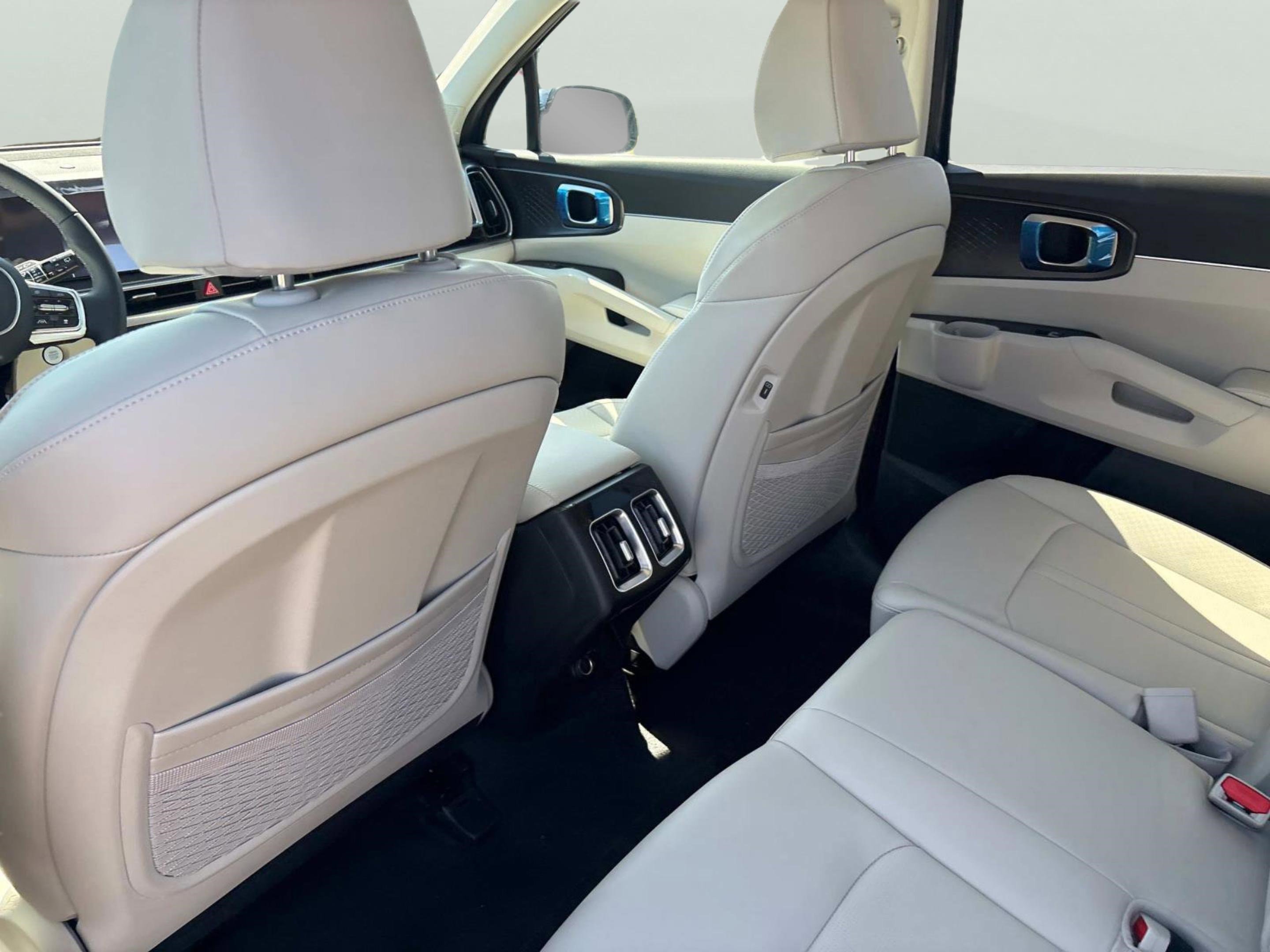New 2025 Kia Sorento S w/ Panoramic Sunroof Package image 16