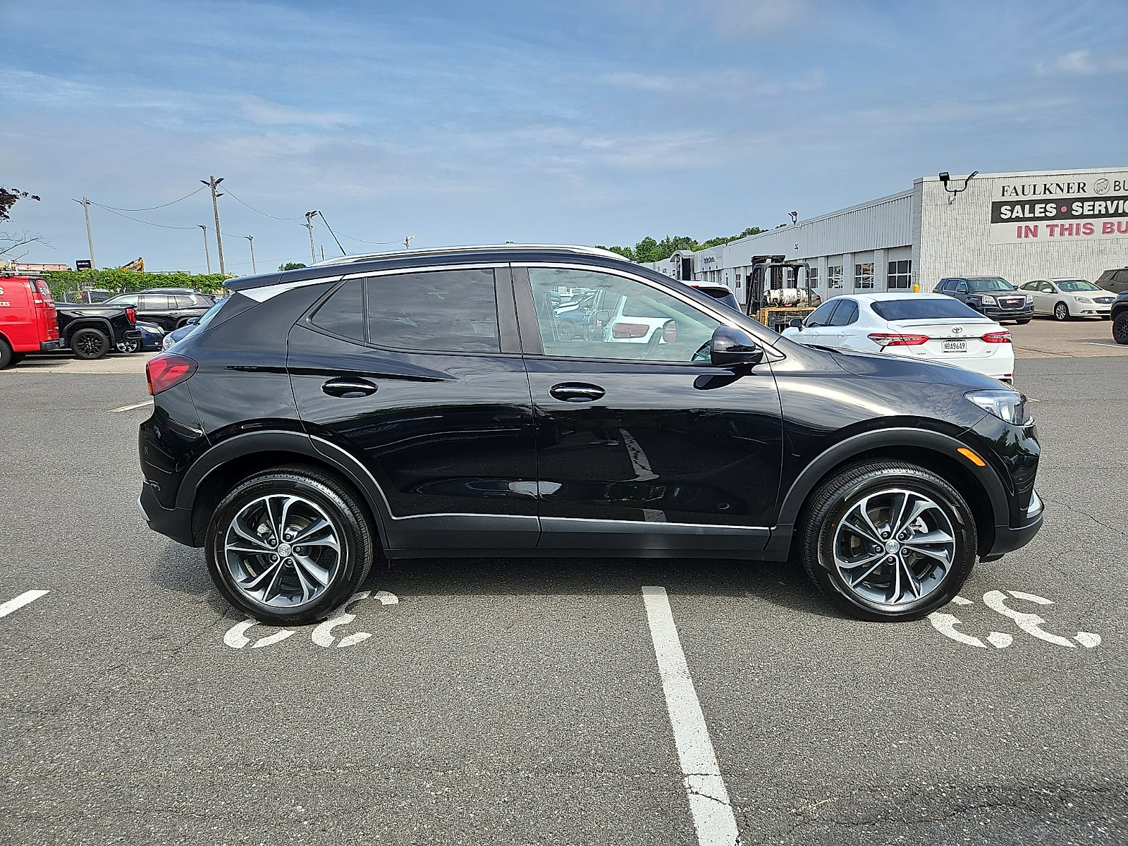 Used 2023 Buick Encore GX Select w/ Safety Package II AWD/4WD image 7