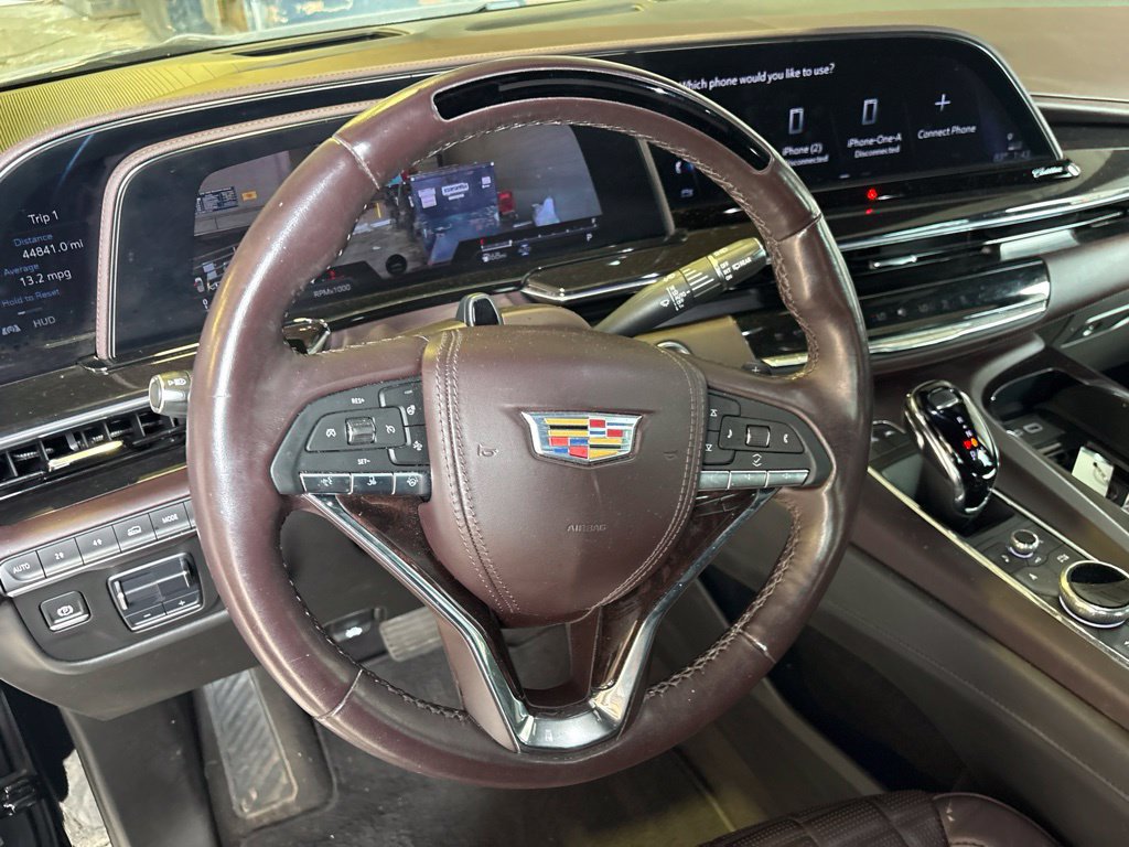 Used 2024 Cadillac Escalade Premium Luxury Platinum AWD/4WD image 17