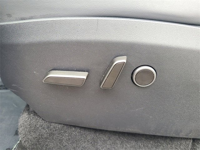 Used 2024 Tesla Model Y Performance image 25