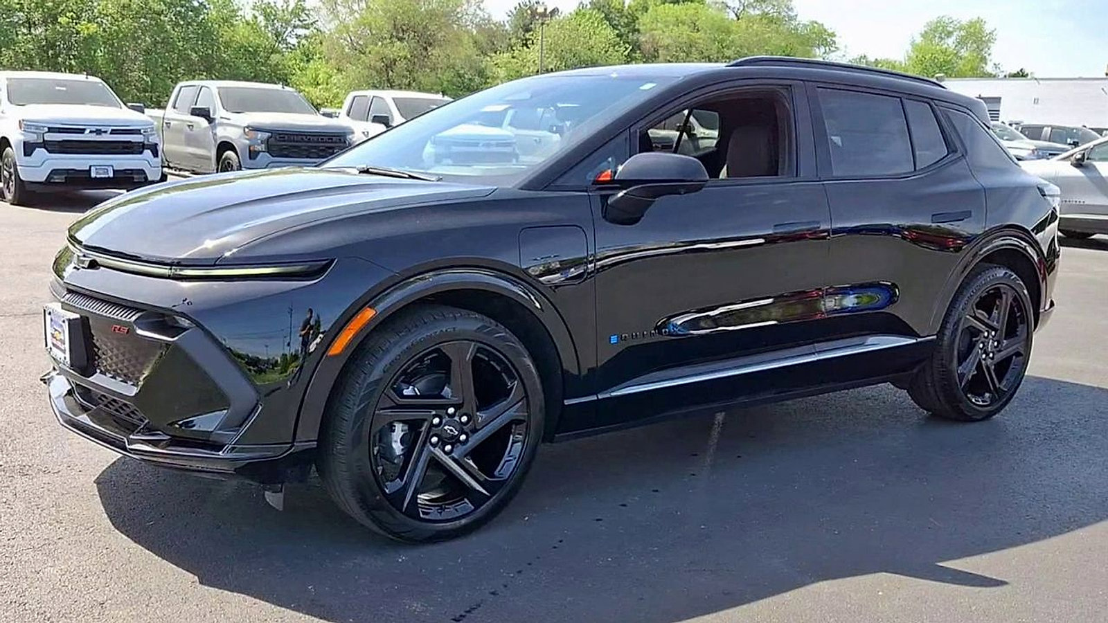 New 2025 Chevrolet Equinox EV RS w/ Convenience Package II FWD image 4