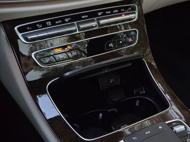 Used 2021 Mercedes-Benz E 350 Sedan image 23