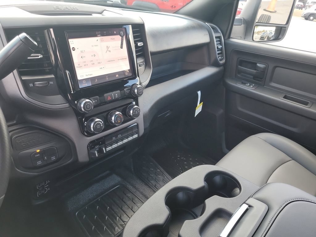 New 2026 RAM 5500 Tradesman AWD/4WD image 19