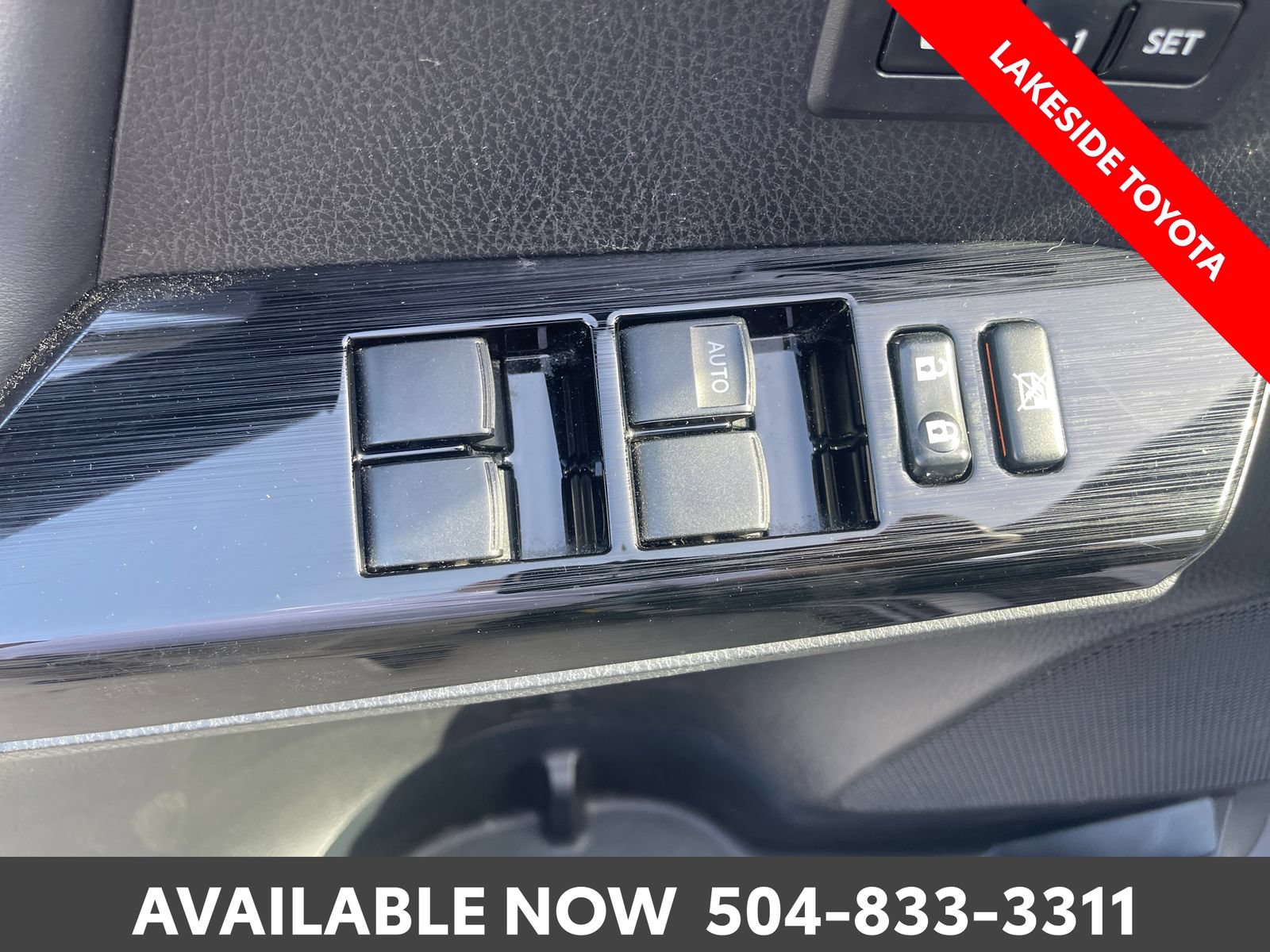Certified 2018 Toyota RAV4 Limited FWD image 26
