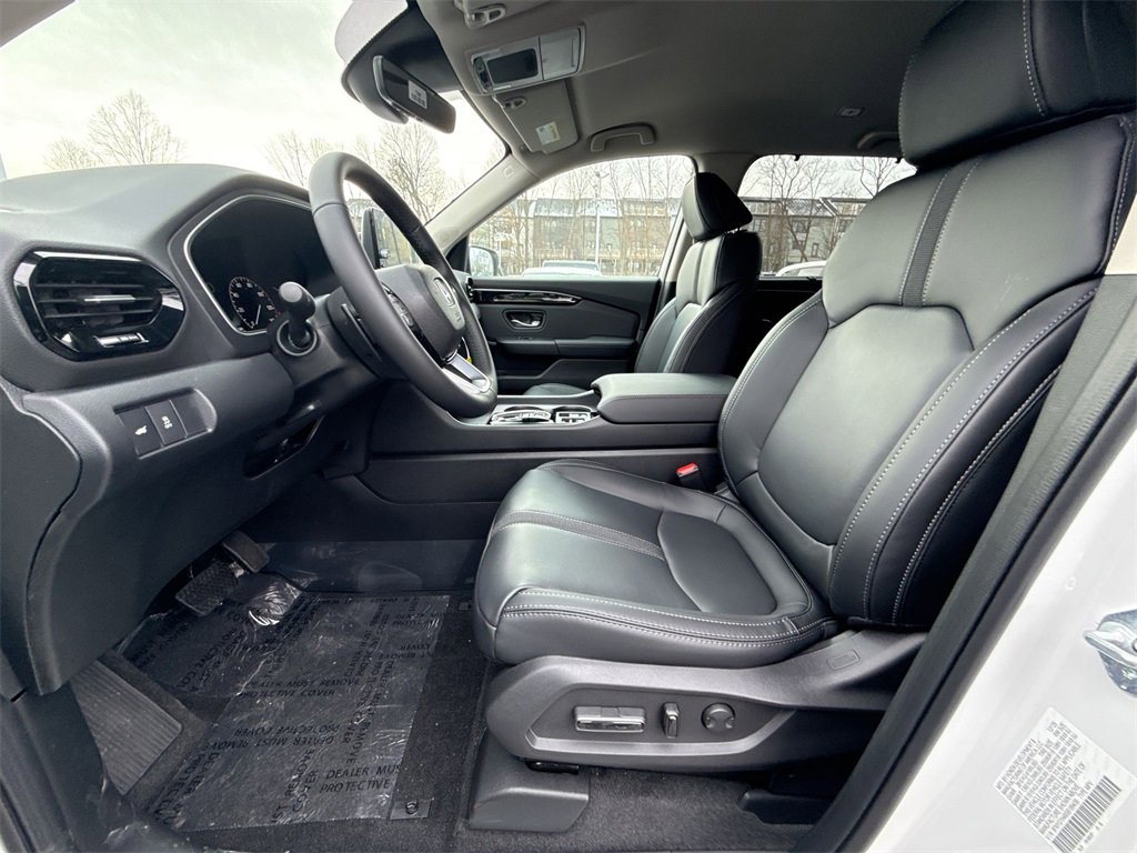 New 2025 Honda Pilot EX-L image 13