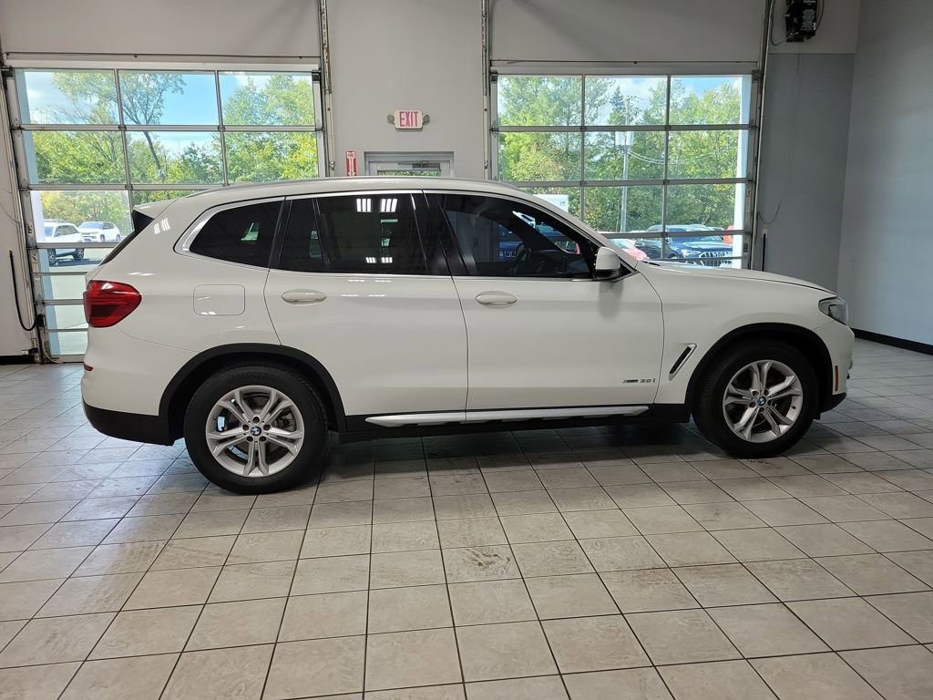 Used 2018 BMW X3 xDrive30i image 7