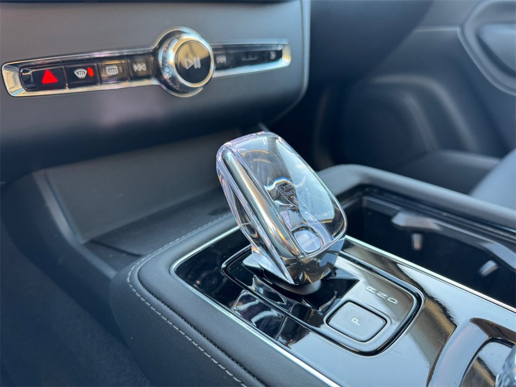 Certified 2025 Volvo XC90 B5 Plus image 16