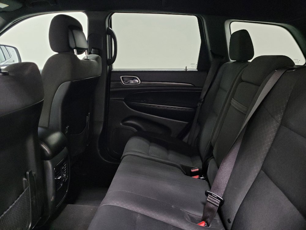 Used 2019 Jeep Grand Cherokee Laredo image 18