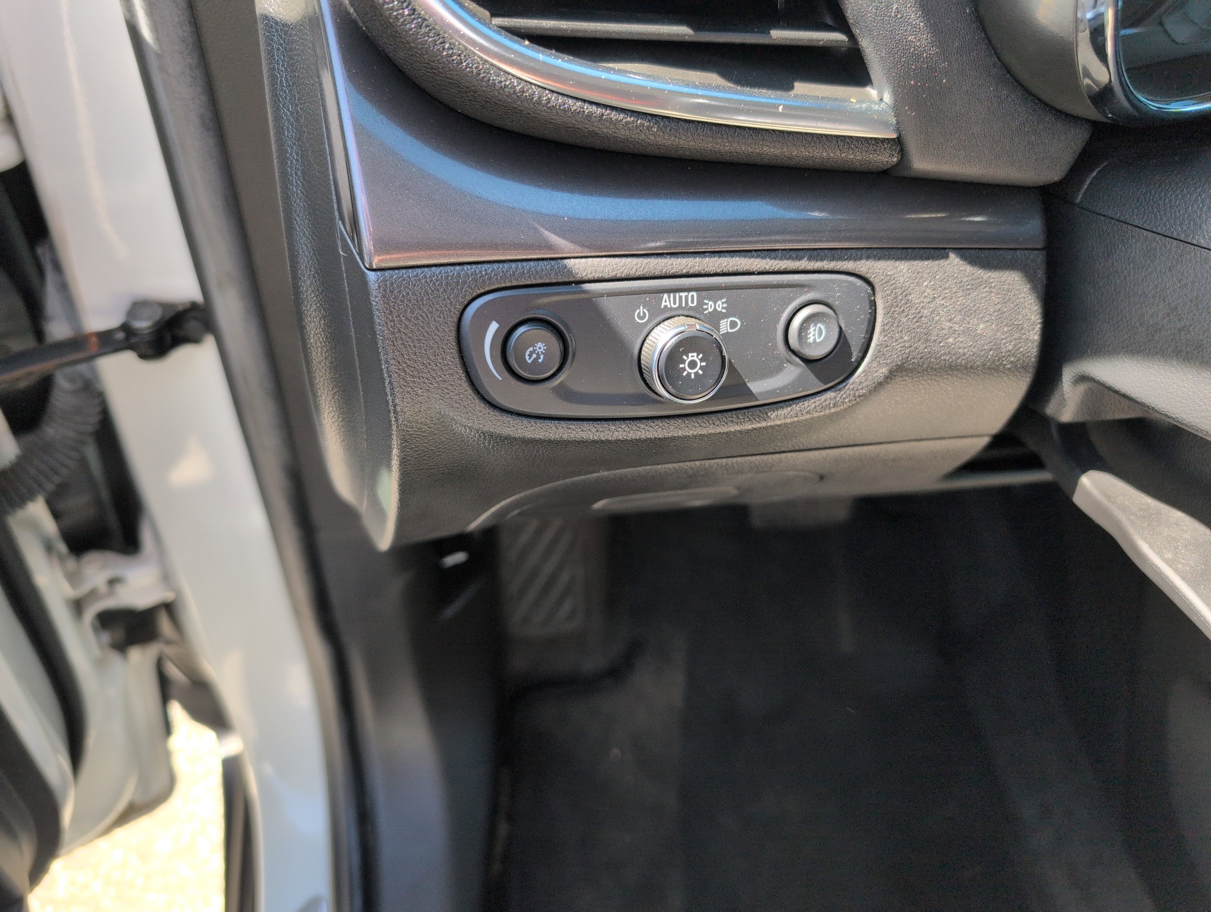 Used 2017 Buick Encore Sport Touring w/ Safety Package image 14