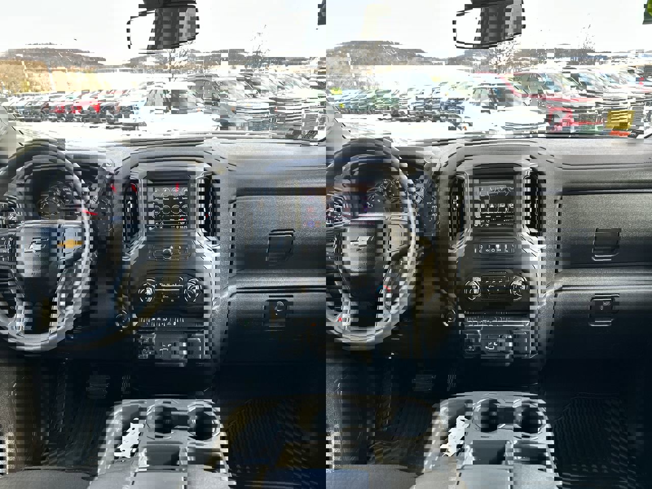 Used 2023 Chevrolet Silverado 1500 Custom image 16