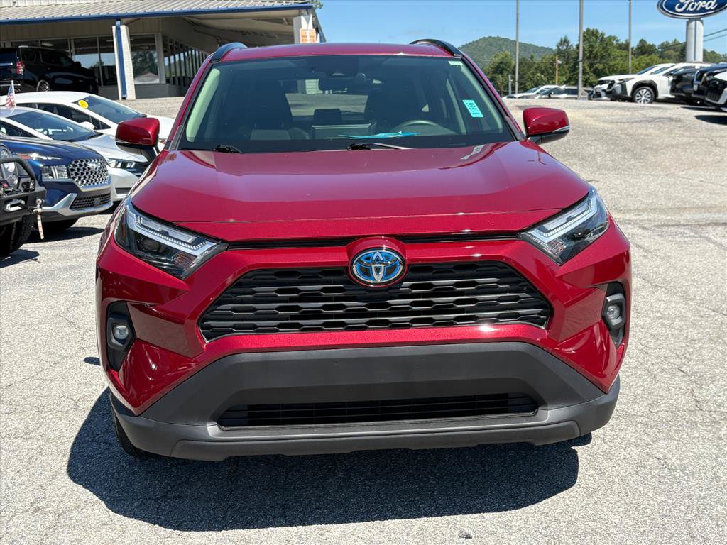 Used 2023 Toyota RAV4 XLE Premium AWD/4WD image 2