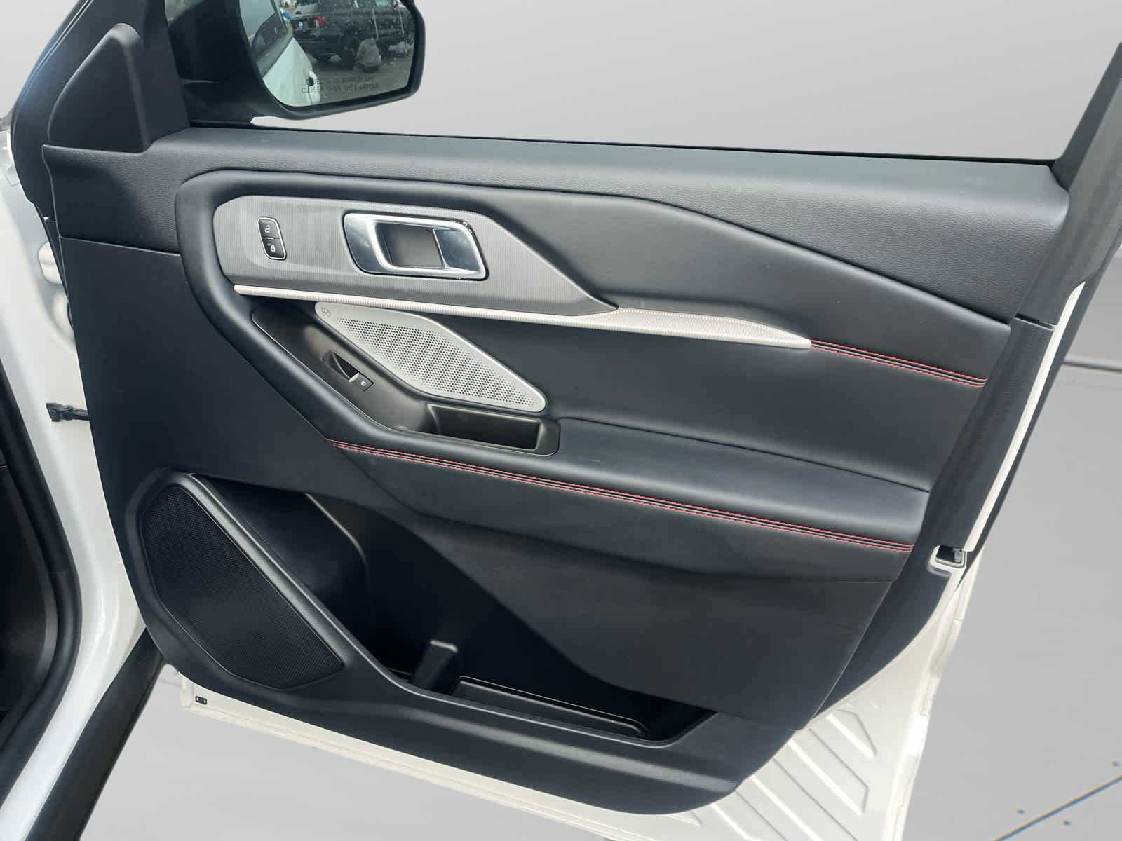 Used 2025 Ford Explorer ST w/ Sun And Sound Package image 11