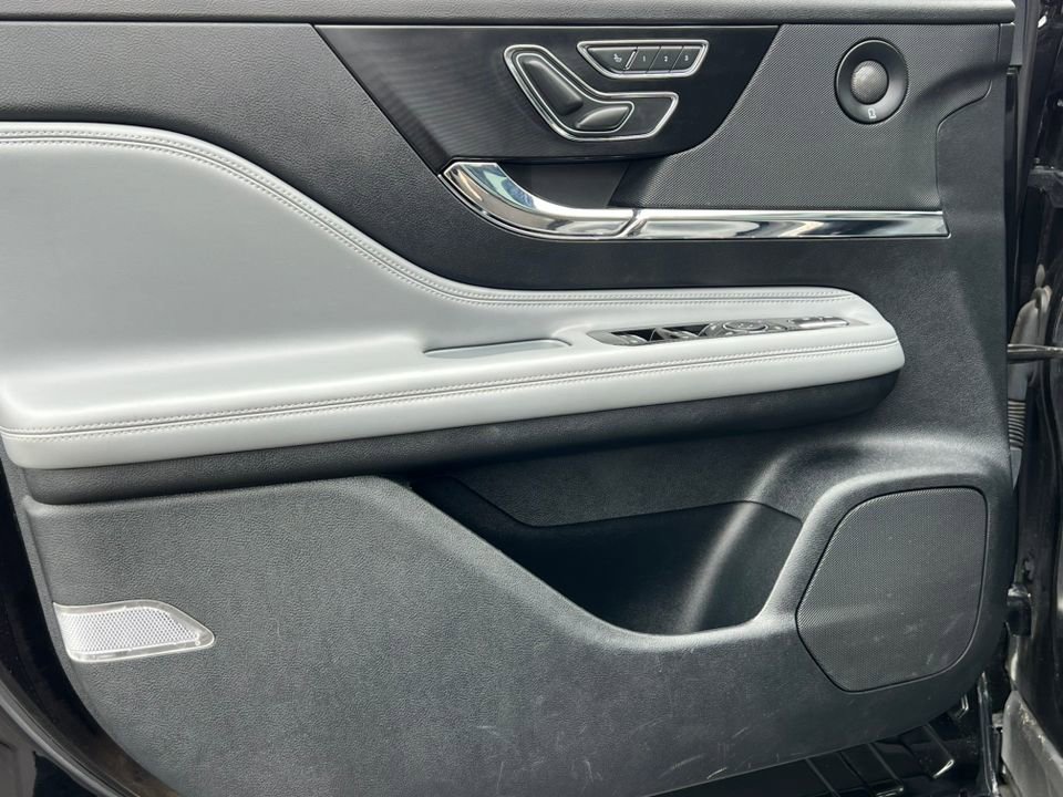 Used 2021 Lincoln Corsair Reserve w/ Equipment Group 201A AWD/4WD image 14