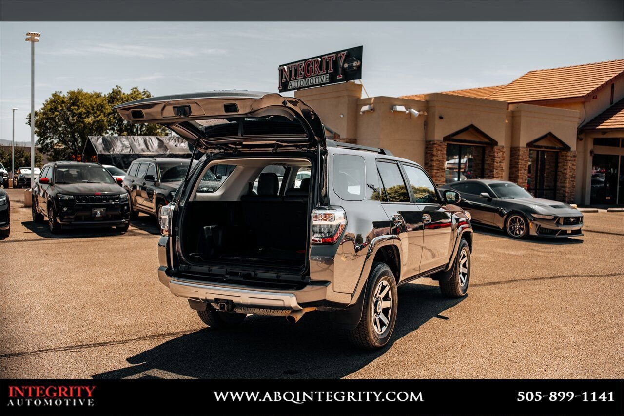Used 2023 Toyota 4Runner TRD Off-Road Premium w/ Off Road Premium Plus Package AWD/4WD image 46
