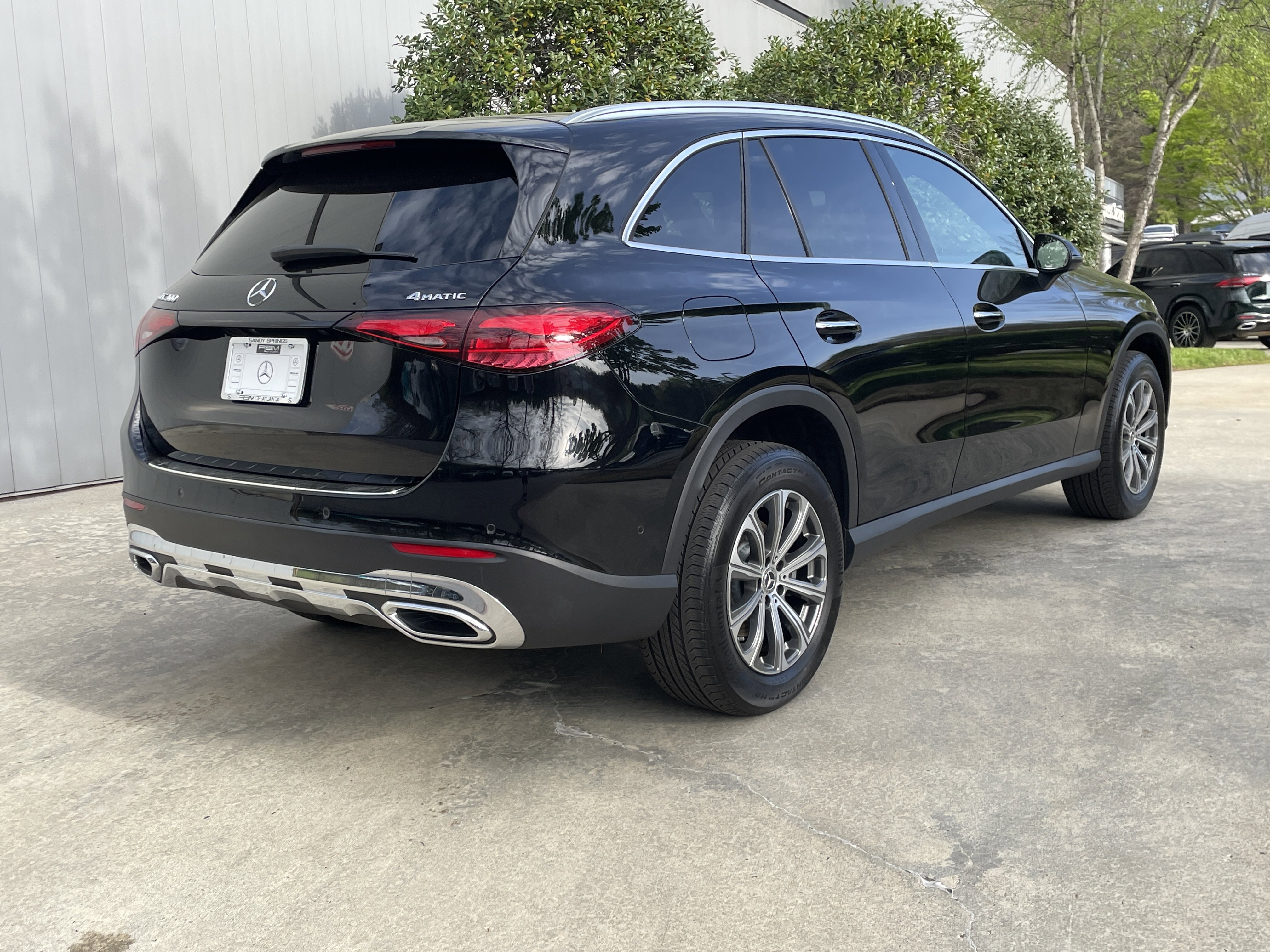 Certified 2025 Mercedes-Benz GLC 300 4MATIC w/ Driver Assistance Package image 6