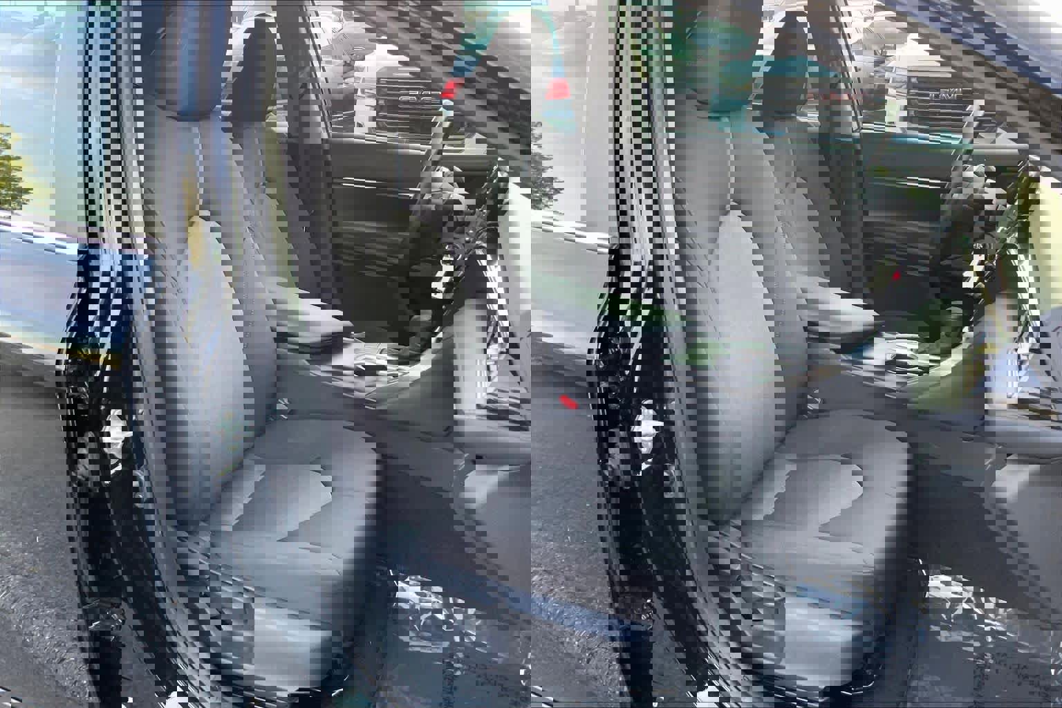 Used 2022 Toyota Camry LE image 9