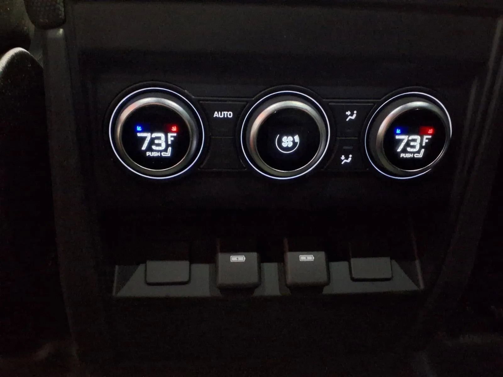 Used 2023 Land Rover Defender 110 V8 image 15