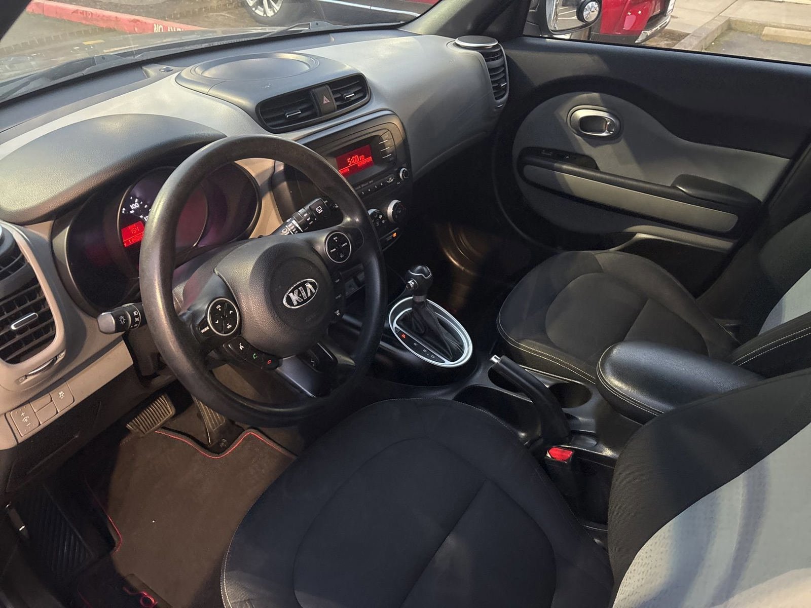 Used 2014 Kia Soul + FWD image 5