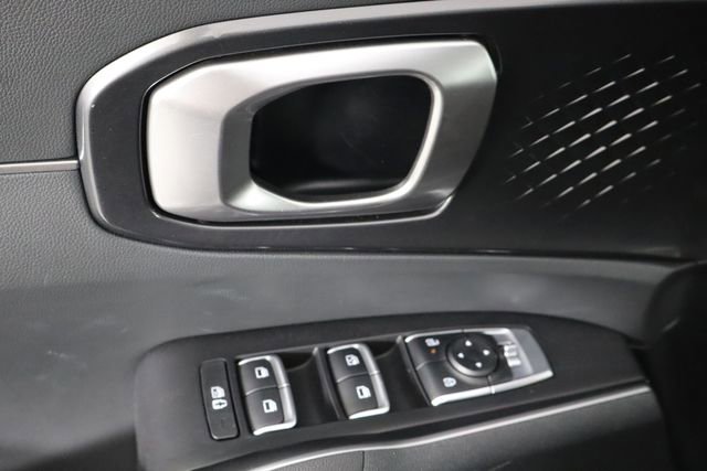 Used 2025 Kia Sorento LX FWD image 22
