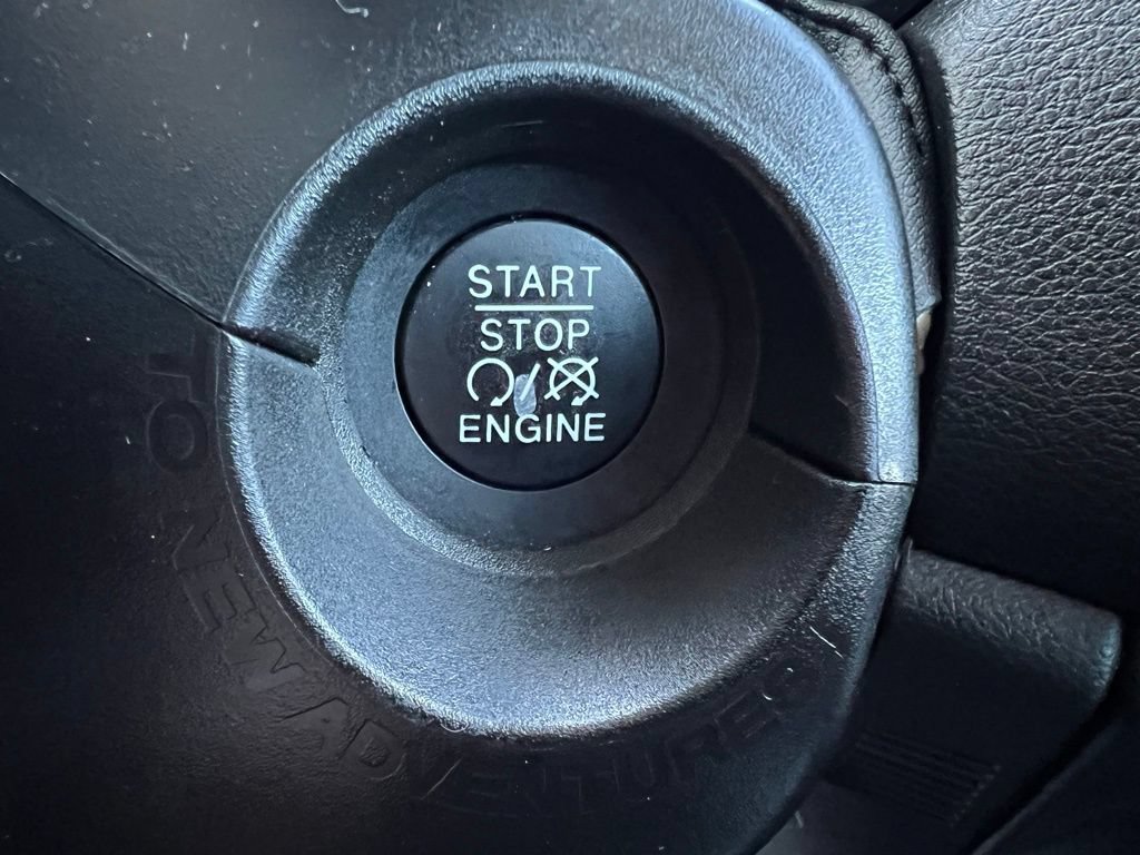 Used 2022 Jeep Renegade Latitude AWD/4WD image 31