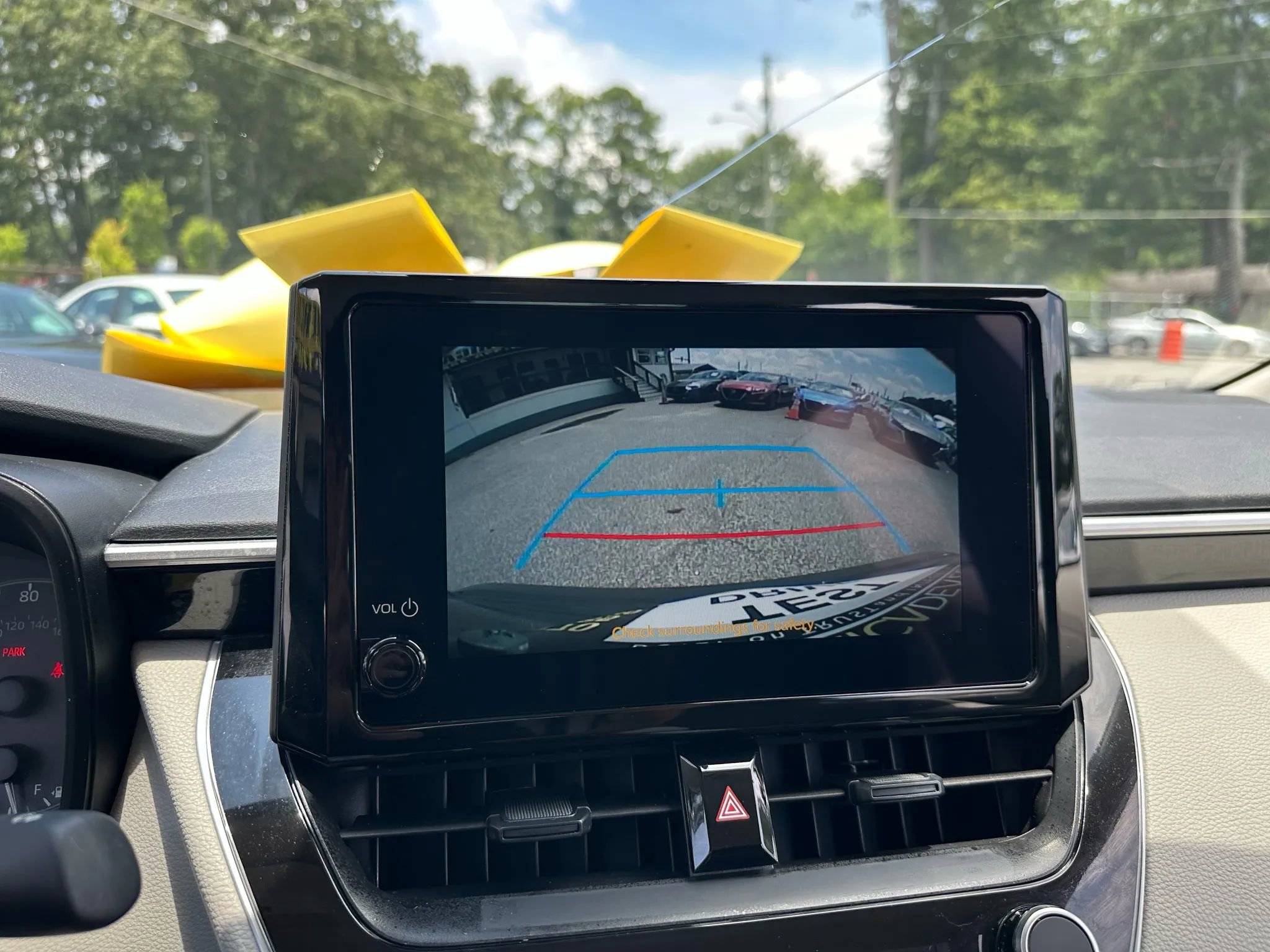 Used 2025 Toyota Corolla LE image 24