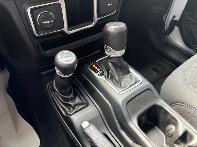 Used 2022 Jeep Gladiator Sport AWD/4WD image 18