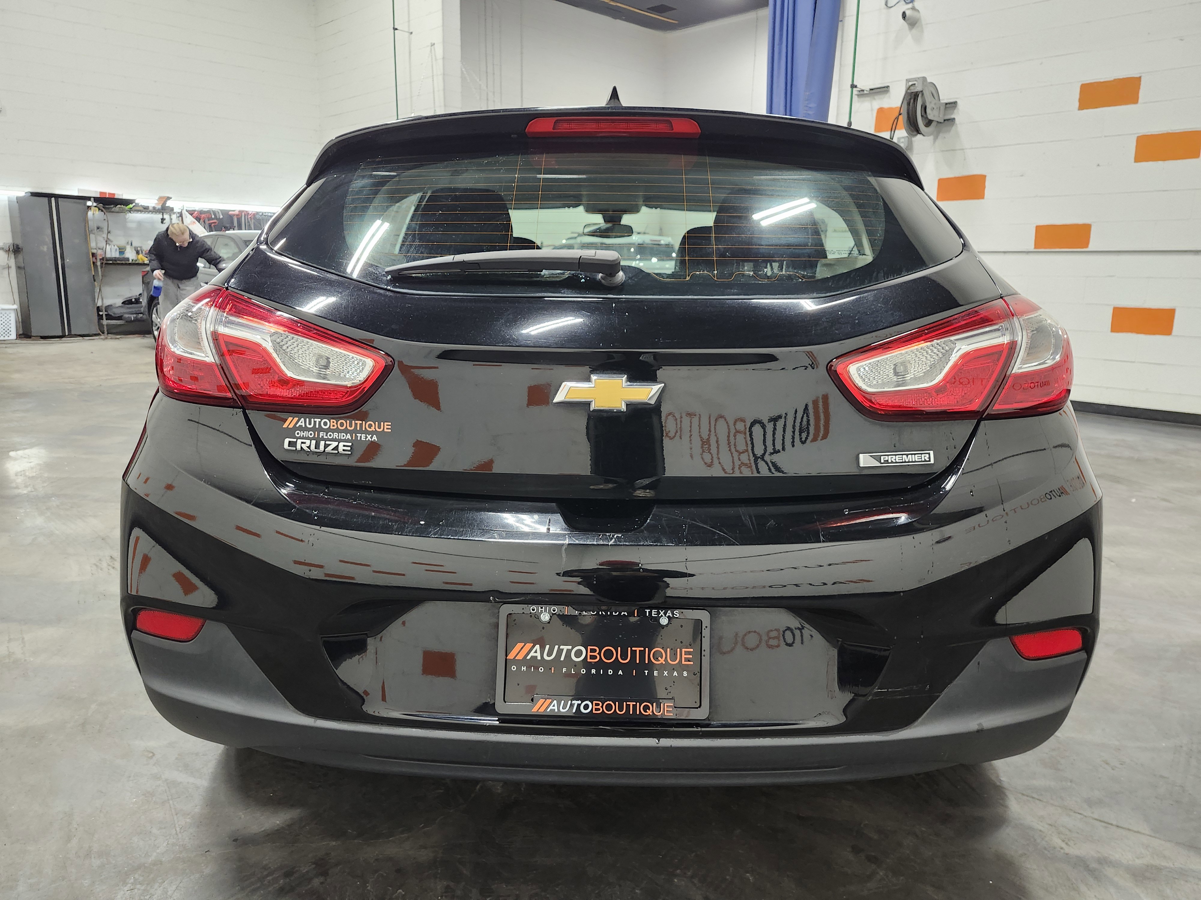 Used 2017 Chevrolet Cruze Premier image 16