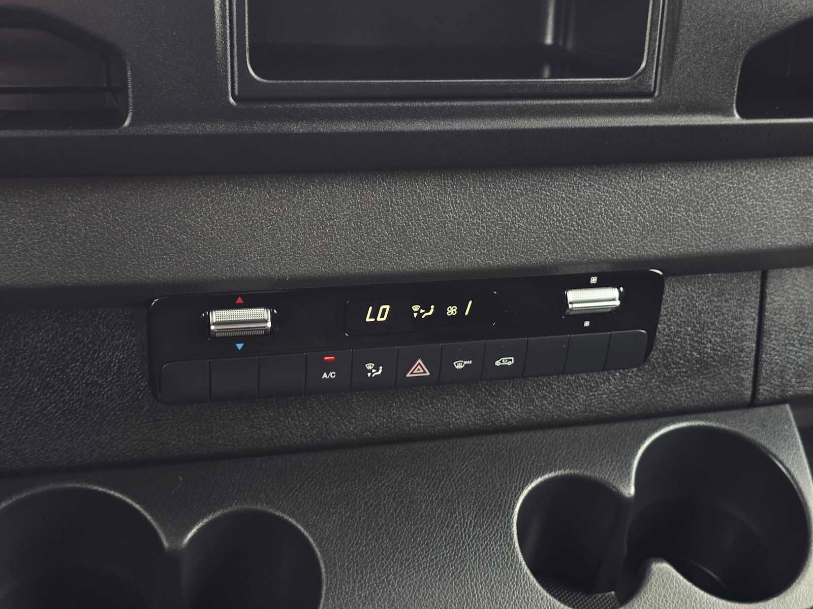 Used 2025 Mercedes-Benz Sprinter 2500 image 26